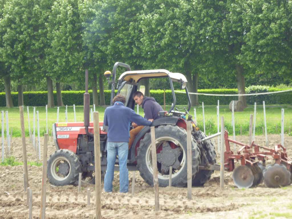 Lire la suite à propos de l’article Journée machinisme avec les élèves de premières et terminales Productions Horticoles