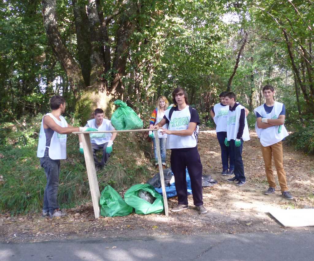 Lire la suite à propos de l’article Les élèves de la MFR ont nettoyé la nature